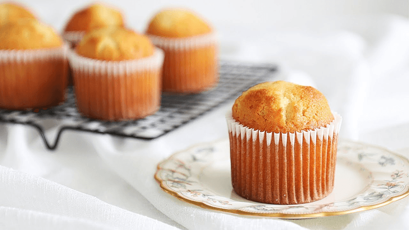 부제) 남은 생크림 처리하는 가장 쉬운 방법! 3분만에 만드는 촉촉한 생크림머핀 (위즈웰 인헨스 오븐과 함께) Thumbnail