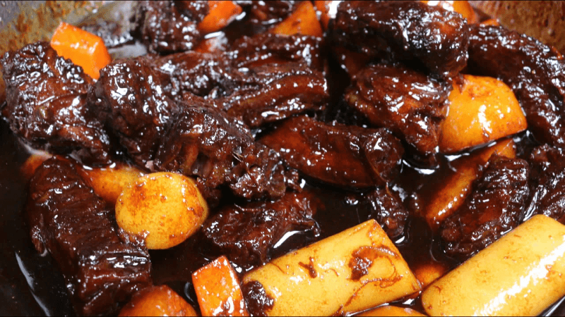 한식 레스토랑 메인 쉐프한테 술 먹이고 실제로 사용하는 레시피 훔쳐 왔습니다. Thumbnail