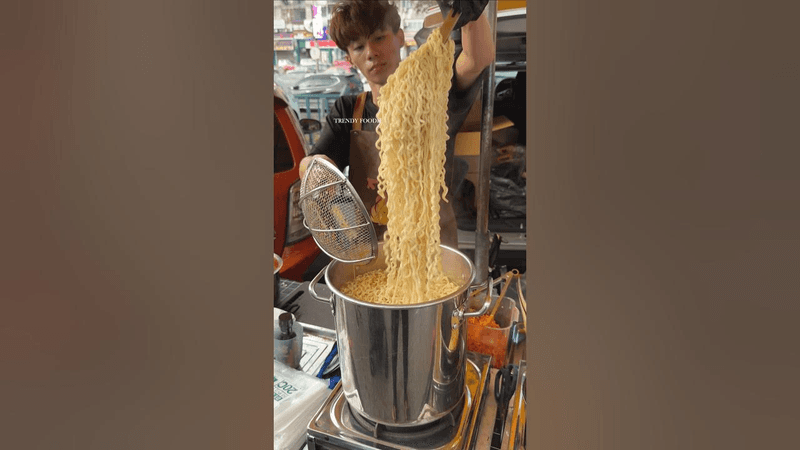 쿠알라룸푸르 불닭 볶음면 오믈렛 Thumbnail