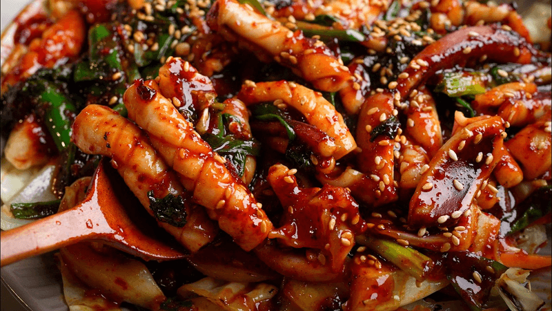 한 번 만들어 보면 평생 써먹는 오징어볶음 비법 Thumbnail