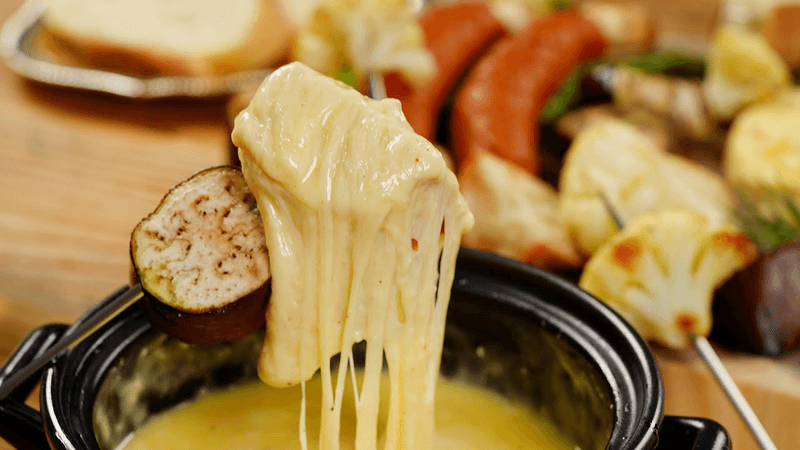 특별한 연말 파티 안주 뚝배기 치즈 퐁듀 만들기 Thumbnail