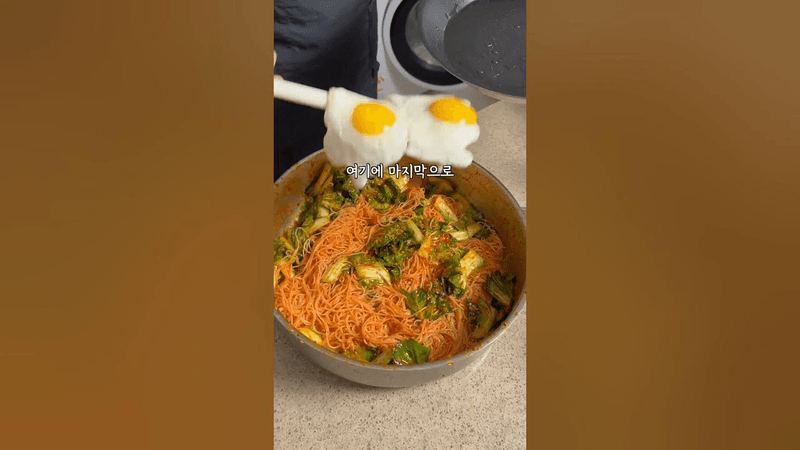 이탈리아 분들 일단 한입 잡숴보시라니까요? [파스타 도전기 304일 차] Thumbnail