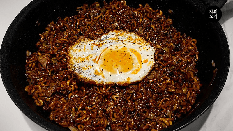 짜파게티 볶음밥의 정석 Thumbnail