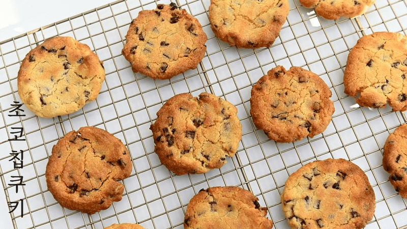 에어프라이어로 초코칩쿠키 만들기 :: 쫀득한 버전 Thumbnail