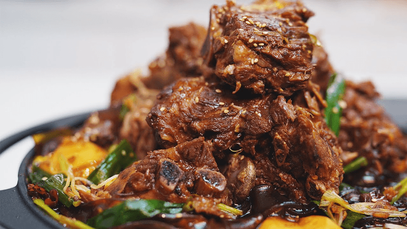 집에서 만든 것이라 믿기 힘든 비주얼👍대박 맛있는 등뼈찜 레시피 Thumbnail