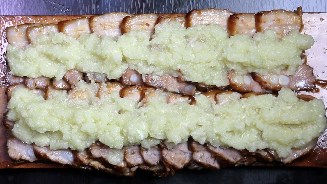 Sweet and Savory Garlic Bossam Thumbnail