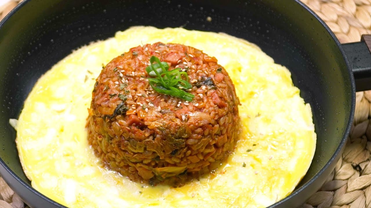 남녀노소 누구나 즐겨먹는 하루한끼 김치볶음밥 Thumbnail