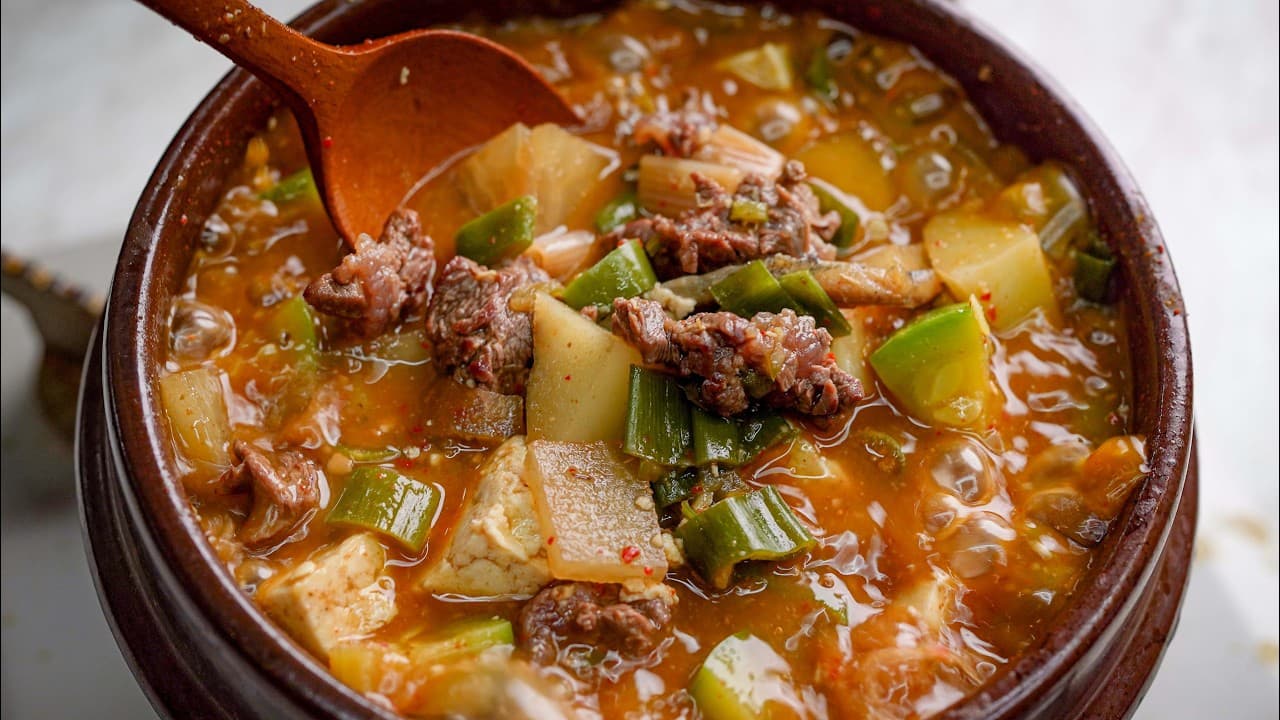 된장찌개 하나로 식당 차려도 됩니다💥 이건 진짜 반칙이에요 Thumbnail