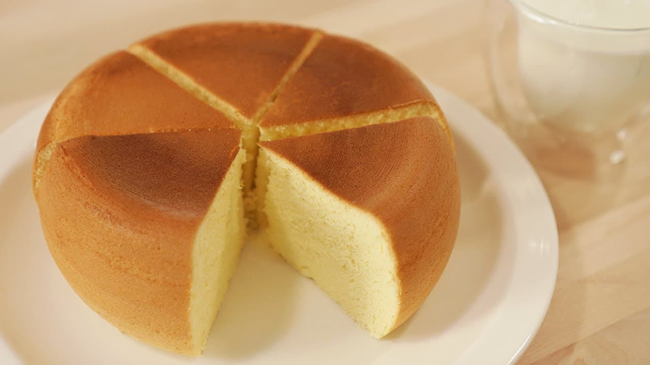 [쉽게 배우는] 노오븐 밥솥 카스테라만들기(종이컵 계량) Thumbnail