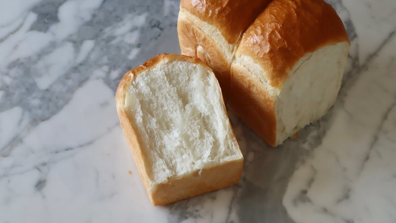 Hard Crust Toast Bread Recipe and Process [Class by August 14th] Ingredients and Theory for Egg-Free Plain Bread Thumbnail