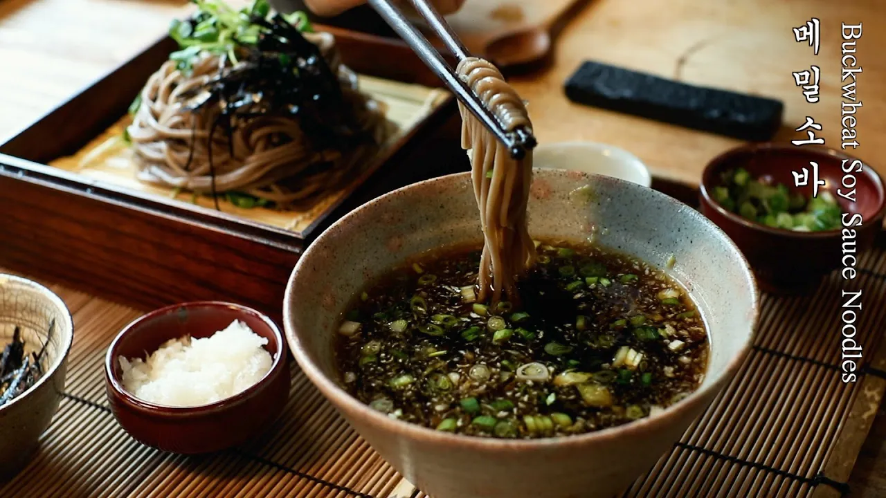 메밀소바 만들기 집에서 쯔유 만드는 방법 이 과정을 꼭 거치셔야 합니다 메밀국수 레시피 Thumbnail