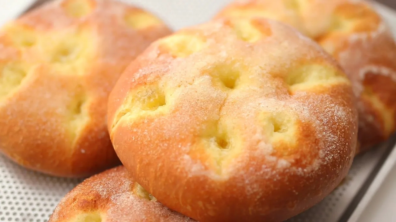 Soft and Fluffy Brioche Bressane (Brioche Galette) Thumbnail