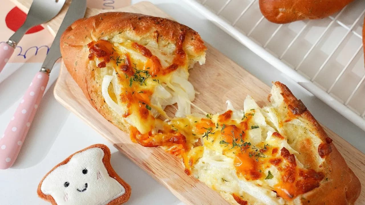 무반죽)이제 더이상 빵을 사지않아요!쉽고 맛있는 치즈 양파빵 만들기 Thumbnail