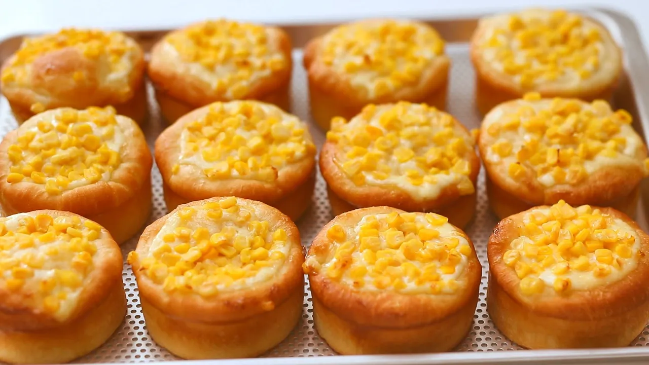 무반죽) 일본 편의점에서 엄청나게 팔린 콘마요빵 만들기/옥수수빵 Thumbnail