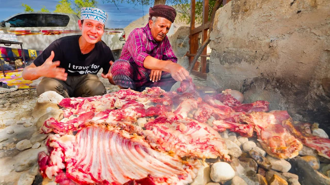 전통 아랍 음식!! 통 염소 암석 BBQ (믿을 수 없는 과정)!! Thumbnail