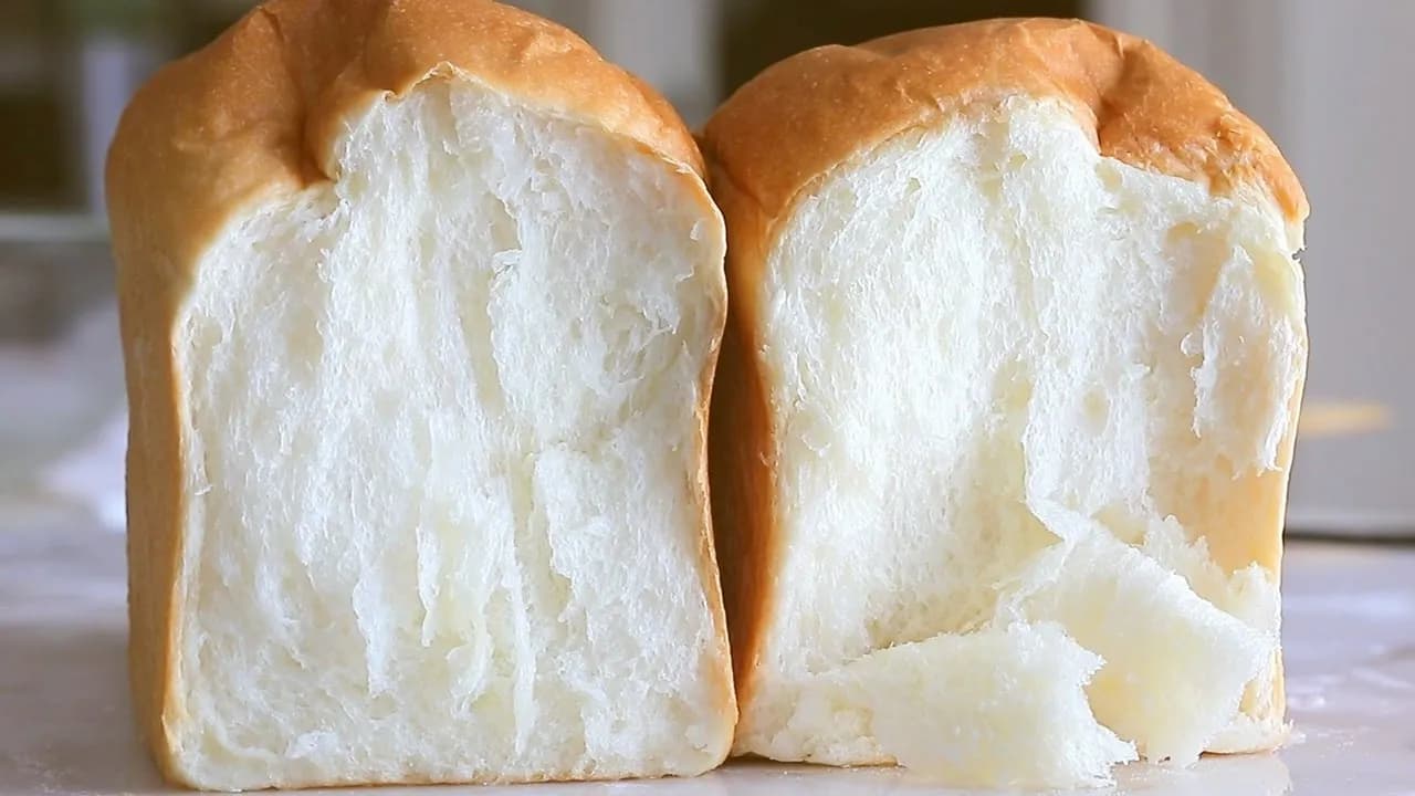 역대급 부드럽고 고소한 생크림 식빵 Thumbnail