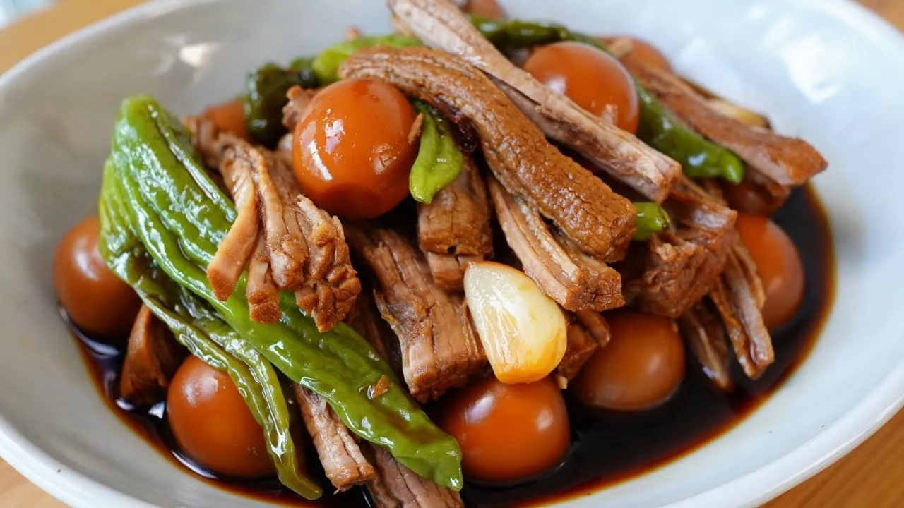 🥇국물까지 싹싹- 고기부터 국물까지 다 맛있는 국민반찬 [소고기장조림] 비법 Thumbnail