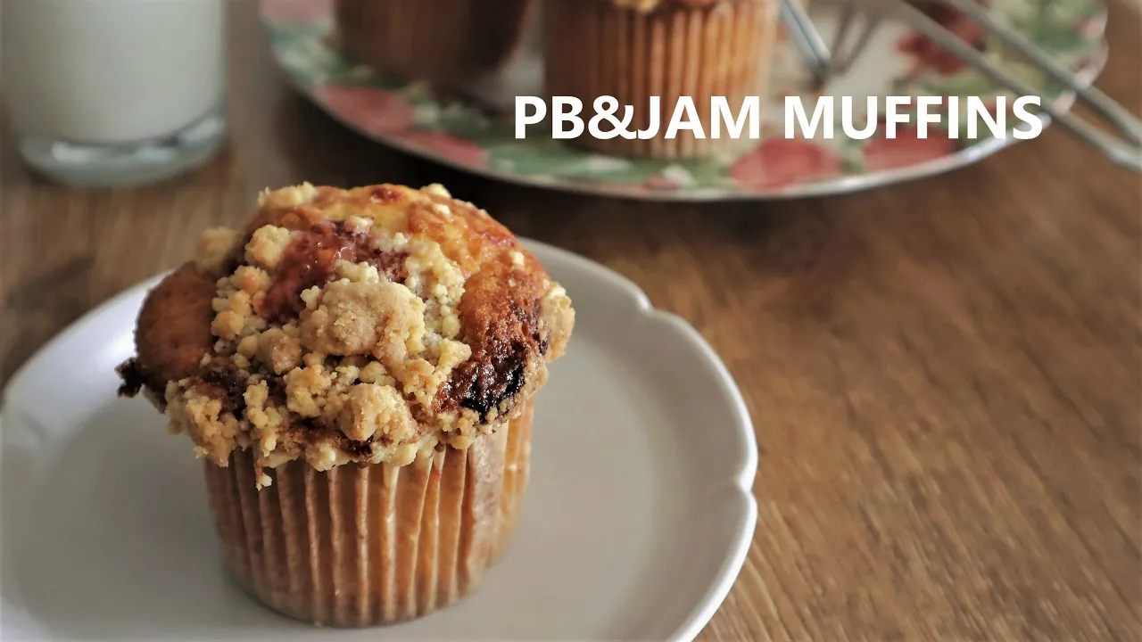 윗부분 바삭 속은 살살녹는 "피넛버터 딸기잼 머핀" Thumbnail