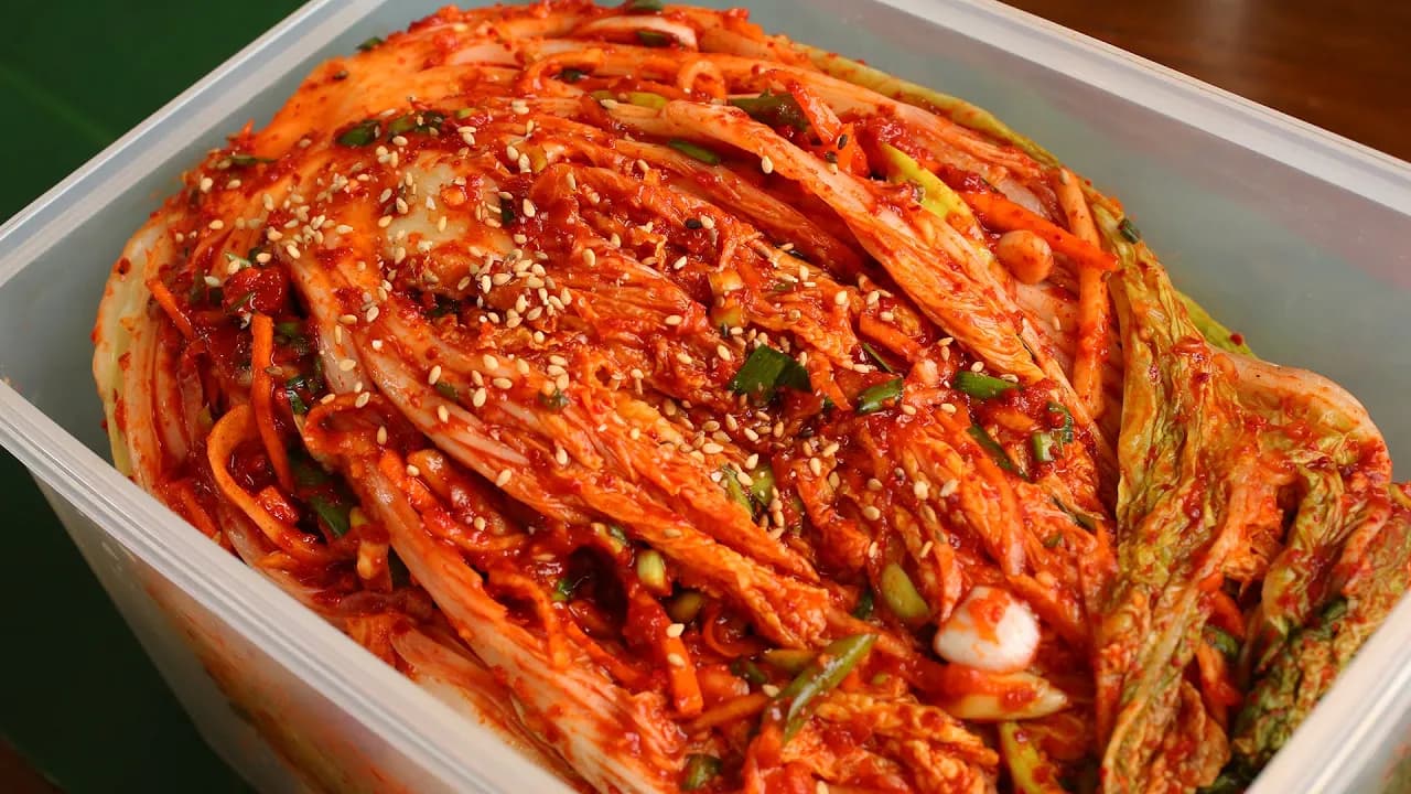 Traditional kimchi recipe (Tongbaechu-kimchi) Thumbnail