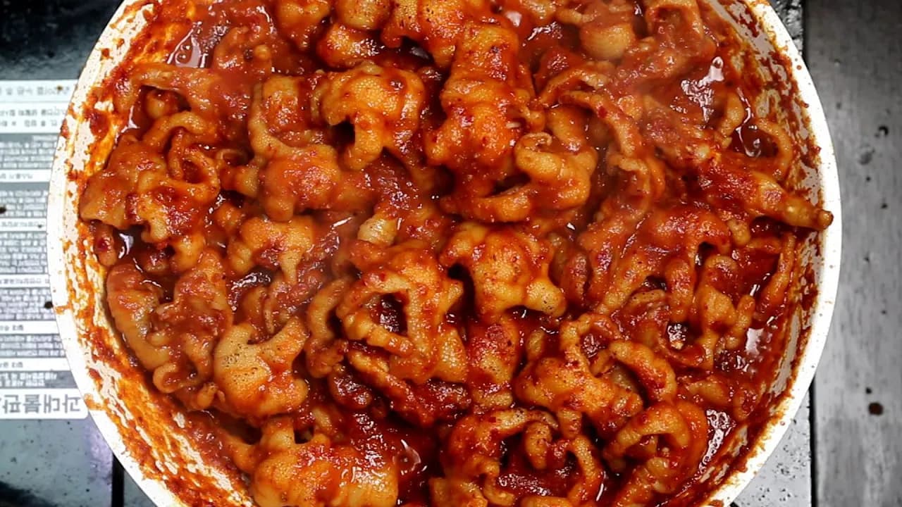 천만 원에 팔리던 불맛 무뼈닭발 전문점 레시피 Thumbnail