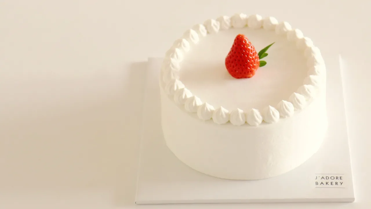 진짜 맛있는 딸기 생크림 케이크 레시피 Thumbnail