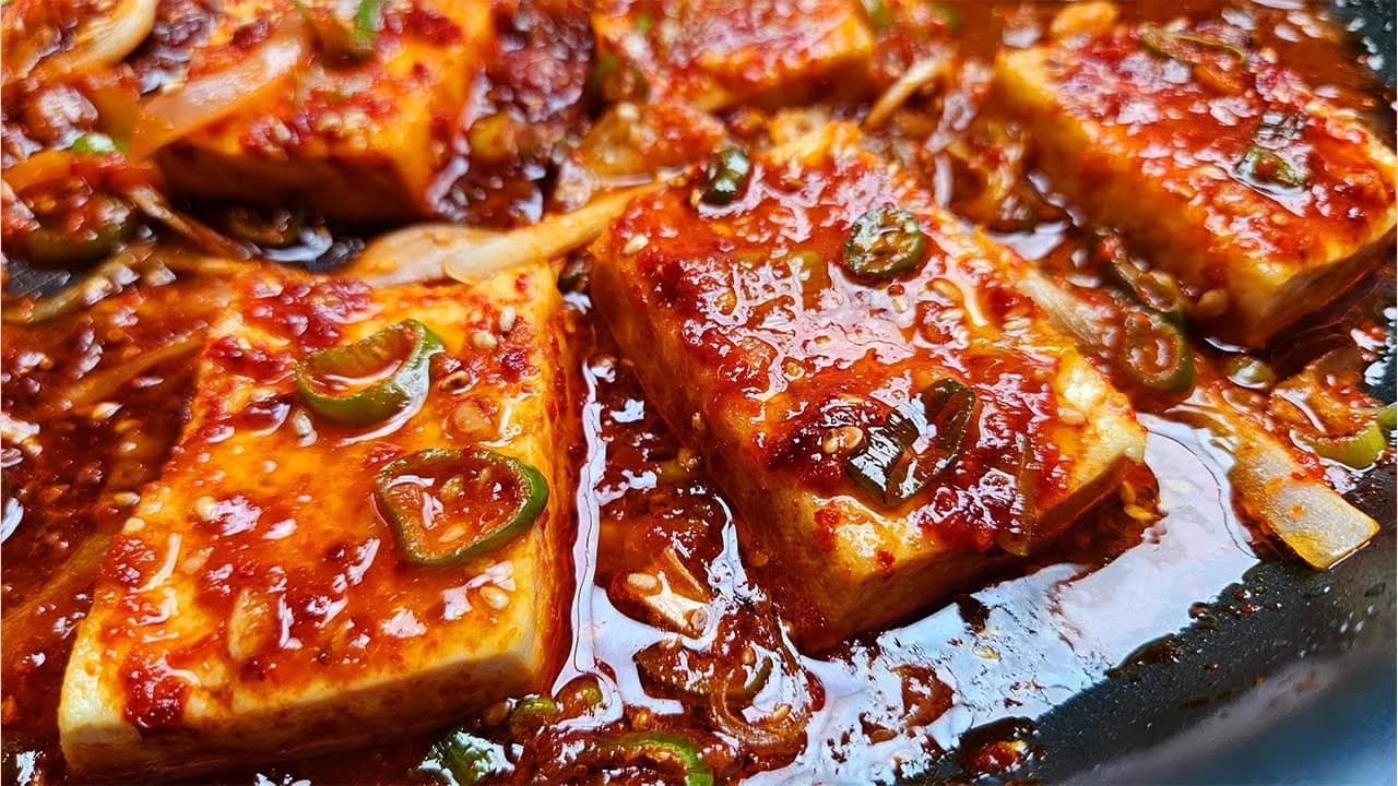 "백반집 두부조림" 이 맛은 아무도 모릅니다 Thumbnail