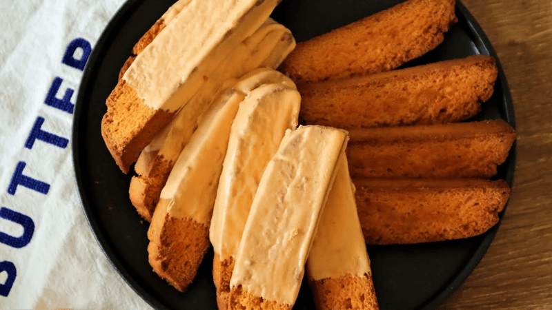 이거 진짜 맛있음 완전 추천!!!! 황치즈 비스코티! 단짠단짠 비율 미침 Thumbnail