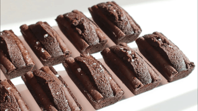 진하다! 맛있다! 솔티더블초코 휘낭시에 만들기 Thumbnail