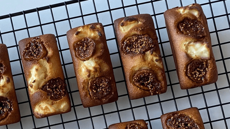 겉바속쫀 와인 무화과 크림치즈 휘낭시에 Thumbnail