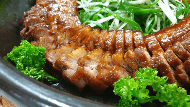 안보면 후회하는 수육보다 '100'배 맛있는 오향장육 만들기 꿀맛보장! Thumbnail